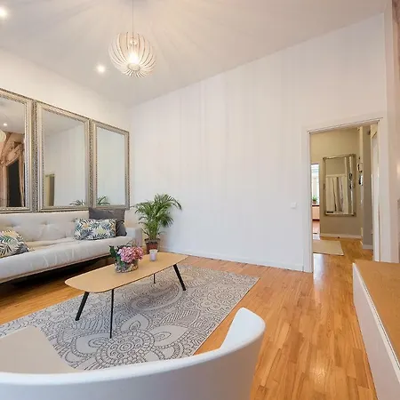Graff Apartment *